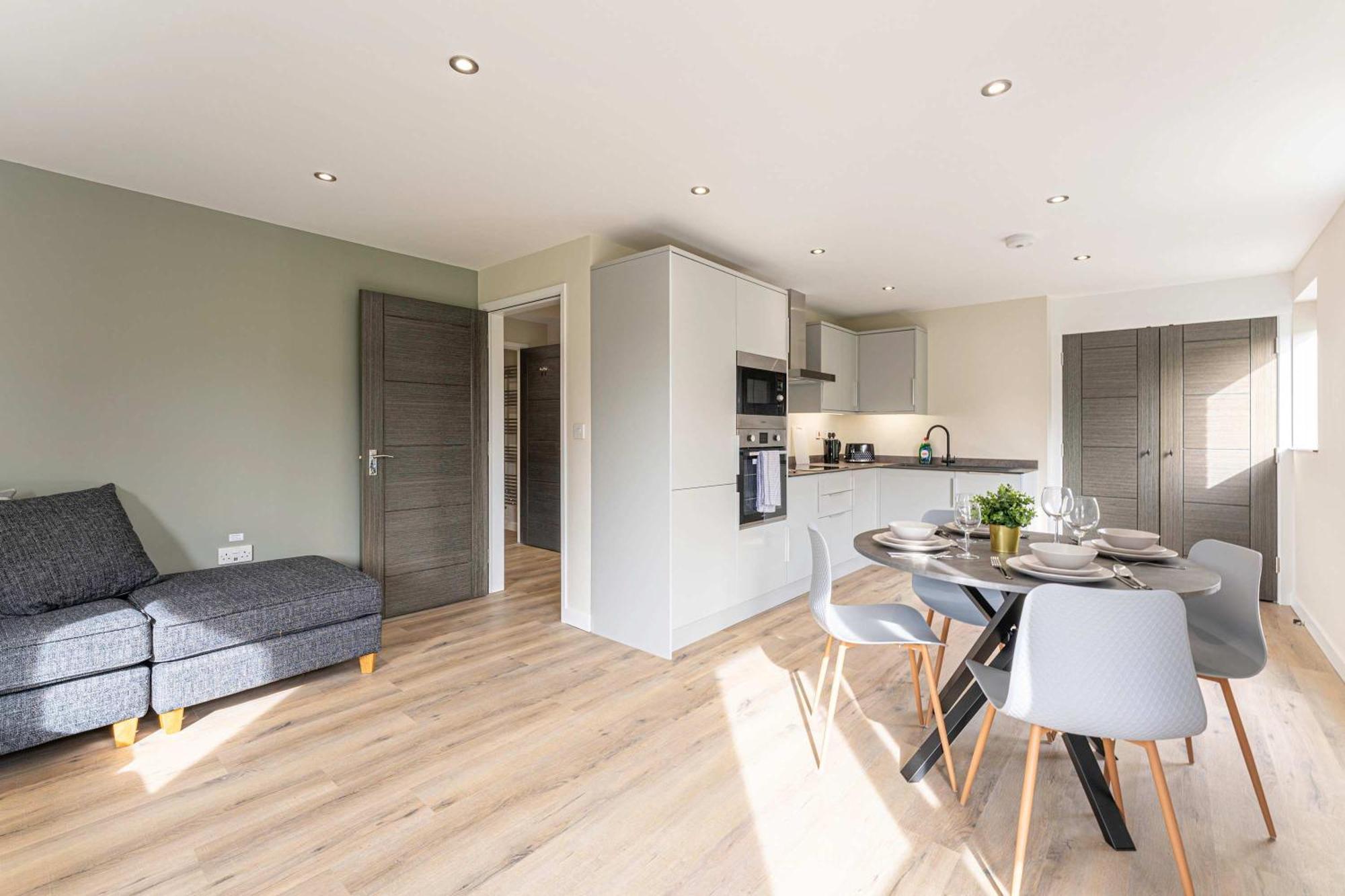Stylish 2 Bedroom Apartments In Дербі Екстер'єр фото