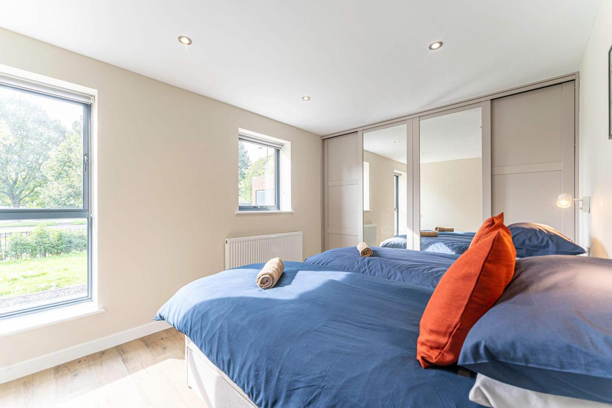 Stylish 2 Bedroom Apartments In Дербі Екстер'єр фото