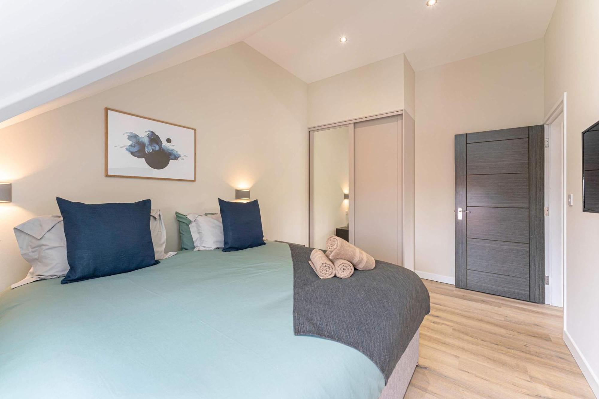 Stylish 2 Bedroom Apartments In Дербі Екстер'єр фото